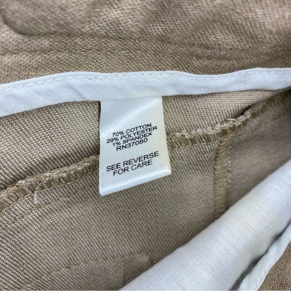 Cato Women's Khaki Dressy Bermuda Plus Shorts Size 16 - Picture 8 of 8